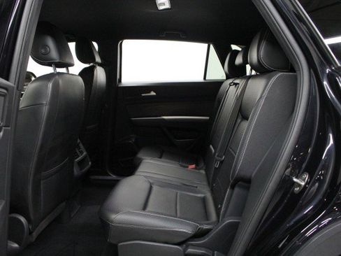 Used 2022 Volkswagen Atlas Cross Sport SE image 28