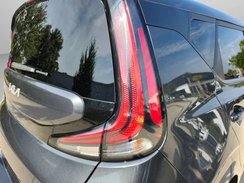 Used 2024 Kia Soul LX w/ Option Group 015 FWD image 33