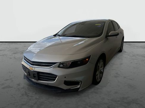 Used 2018 Chevrolet Malibu LT w/ Driver Confidence Package FWD image 1