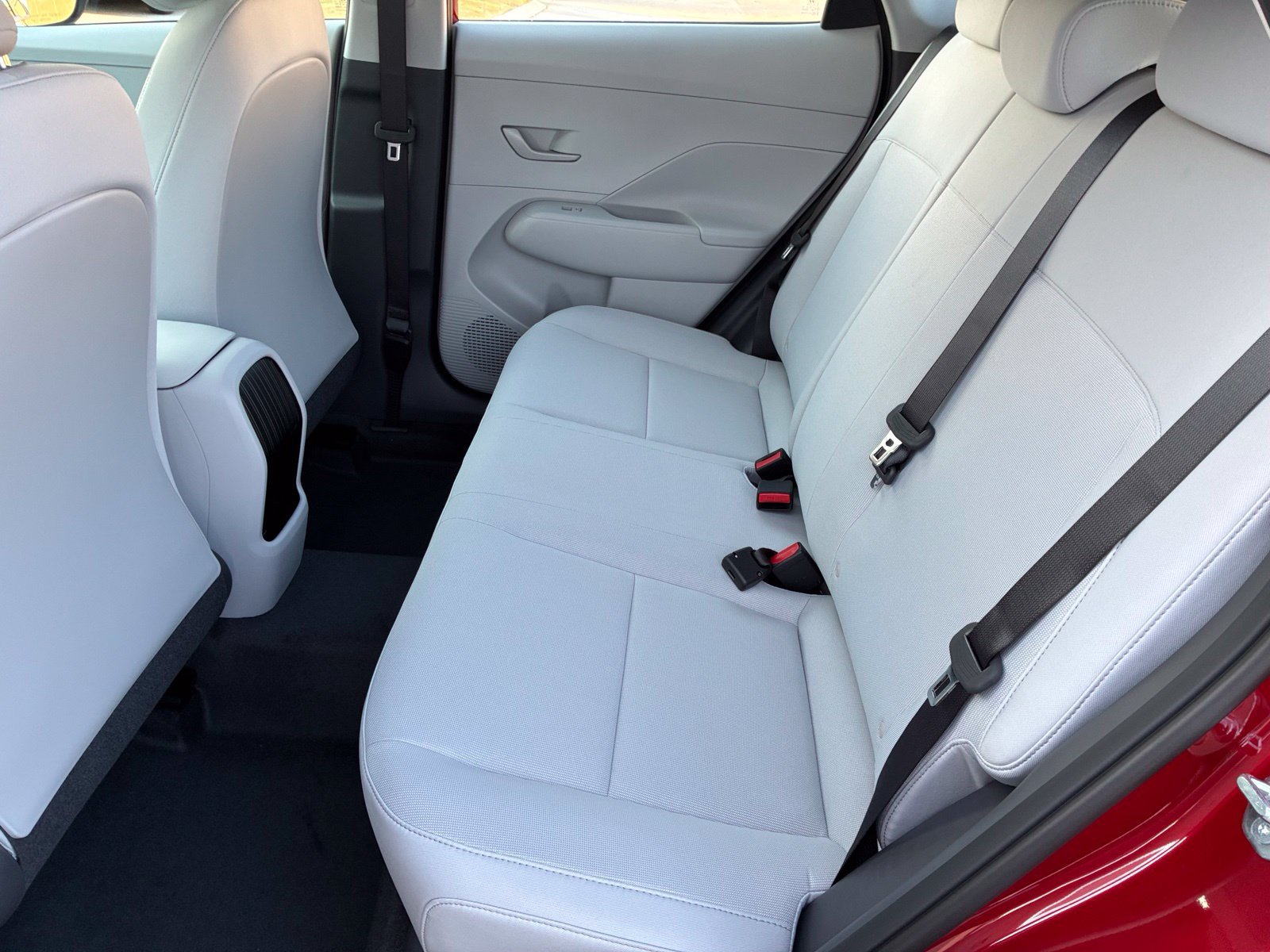 New 2027 Hyundai Kona SE FWD image 14