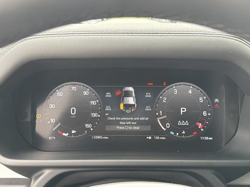 Used 2025 Land Rover Defender 110 S AWD/4WD image 24