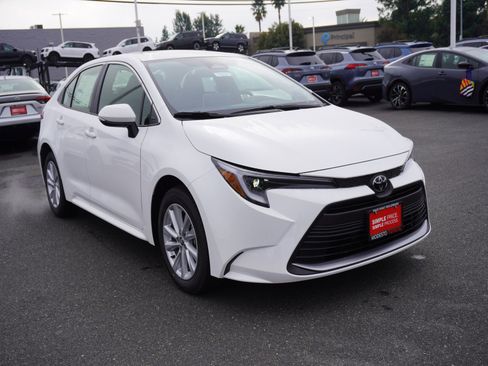 New 2026 Toyota Corolla XLE image 25