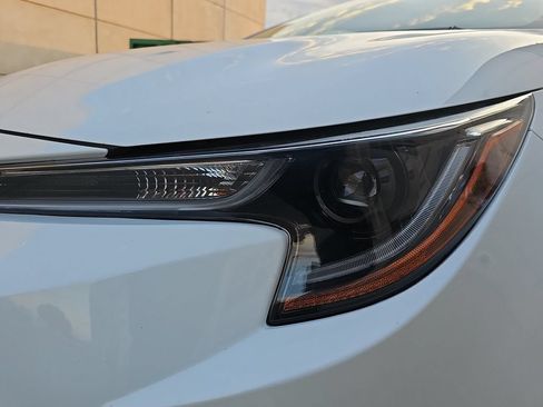 Used 2024 Toyota Corolla LE FWD image 31