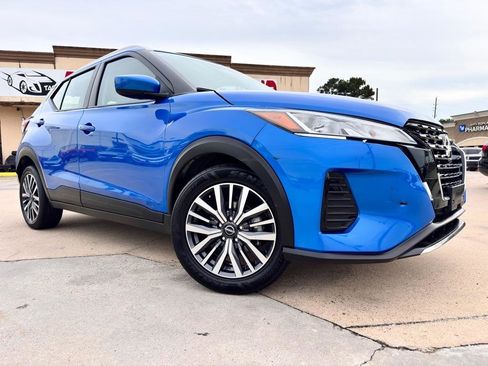 Used 2023 Nissan Kicks SV FWD image 29