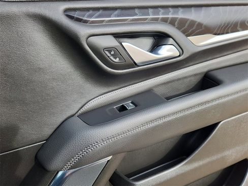 Used 2024 GMC Yukon XL Denali w/ Denali Reserve Package image 18