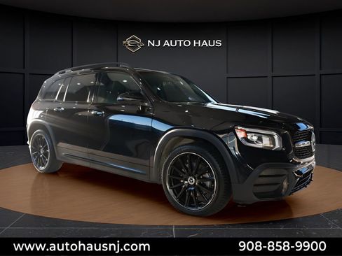 Used 2023 Mercedes-Benz GLB 250 4MATIC image 1