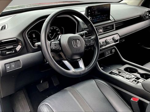 Used 2025 Honda Pilot EX-L image 14