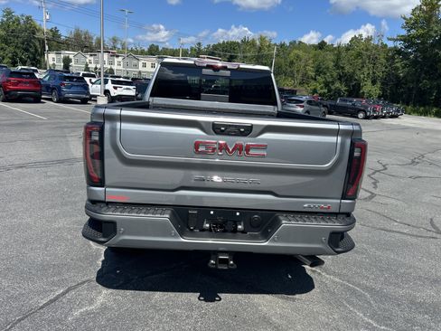 New 2026 GMC Sierra 2500 AT4 w/ Technology Package AWD/4WD image 9