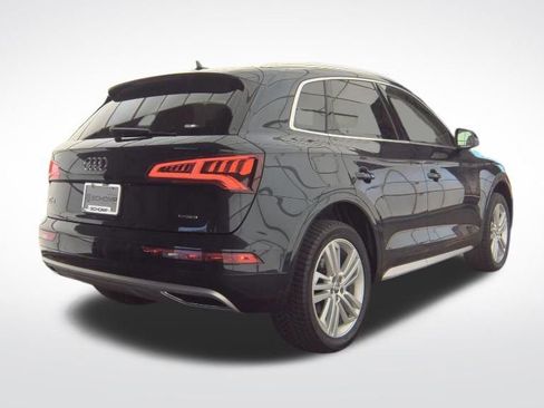 Used 2020 Audi Q5 2.0T Premium Plus w/ Premium Plus Package image 3