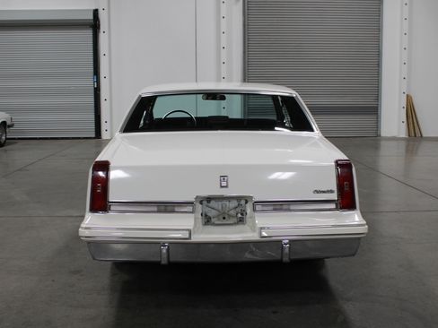 Used 1988 Oldsmobile Cutlass Supreme Classic Brougham RWD image 14