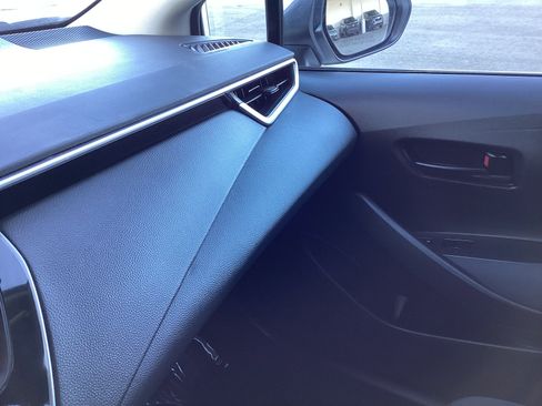 Certified 2023 Toyota Corolla LE image 27