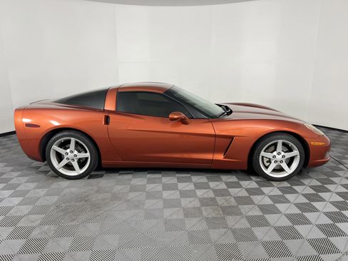 Used 2005 Chevrolet Corvette Coupe w/ Preferred Equipment Group image 14