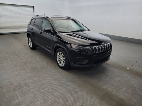 Used 2020 Jeep Cherokee Latitude FWD image 13