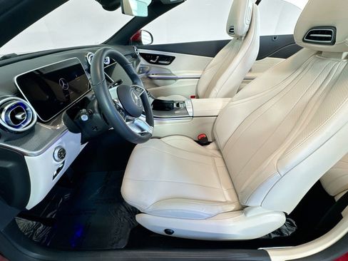 Used 2024 Mercedes-Benz CLE 300 4MATIC Cabriolet image 19