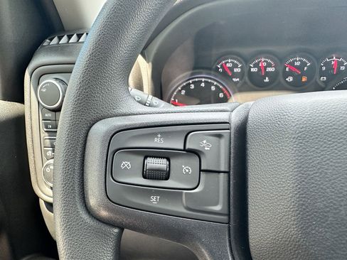 Used 2023 Chevrolet Silverado 1500 Custom image 10