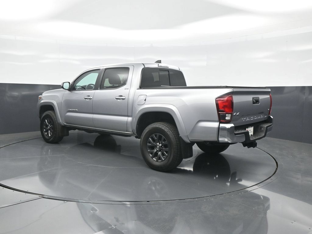 Certified 2020 Toyota Tacoma SR5 AWD/4WD image 5