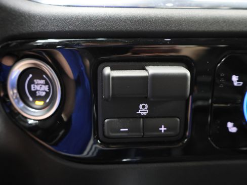 Used 2024 Chevrolet Silverado 1500 RST AWD/4WD image 45