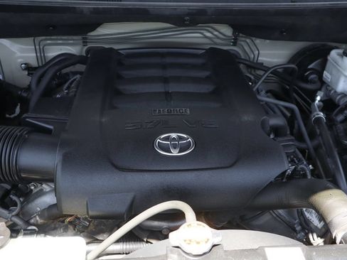 Used 2017 Toyota Tundra SR5 RWD image 13