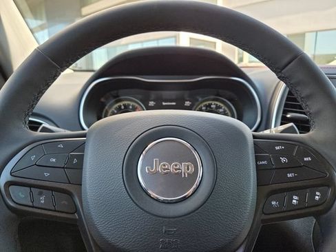 Used 2022 Jeep Cherokee Trailhawk w/ Sound & Nav Group AWD/4WD image 30
