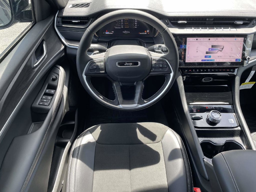 New 2026 Jeep Grand Cherokee Altitude AWD/4WD image 21