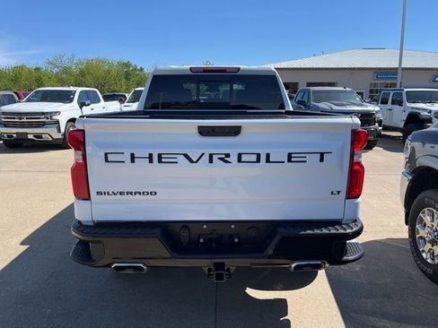 Used 2025 Chevrolet Silverado 1500 LT Trail Boss w/ Convenience Package II AWD/4WD image 6