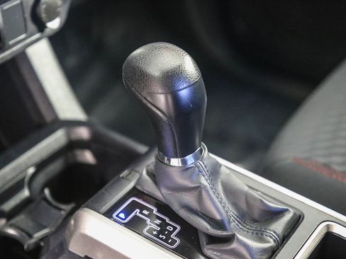 Used 2022 Toyota Tacoma SR5 image 19