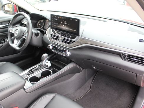 Used 2023 Nissan Altima 2.5 SL AWD/4WD image 18