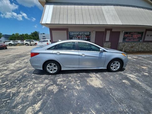 Used 2014 Hyundai Sonata GLS FWD image 2