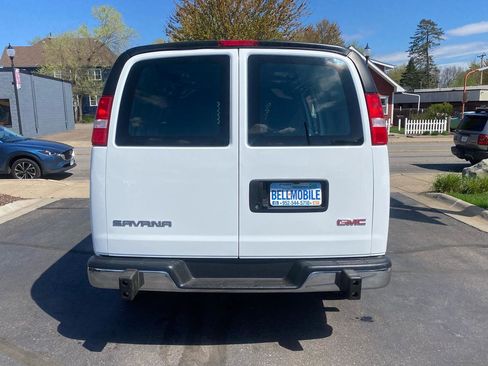 Used 2024 GMC Savana 2500 w/ Driver Convenience Package RWD image 4