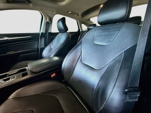 Used 2018 Ford Fusion Titanium AWD/4WD image 21