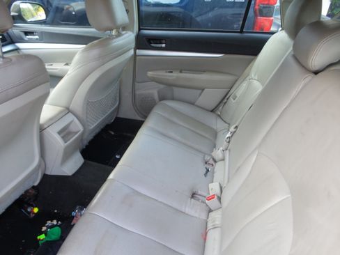 Used 2014 Subaru Outback 2.5i AWD/4WD image 13
