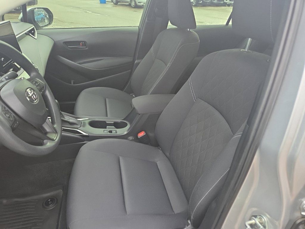 Used 2023 Toyota Corolla LE FWD image 13