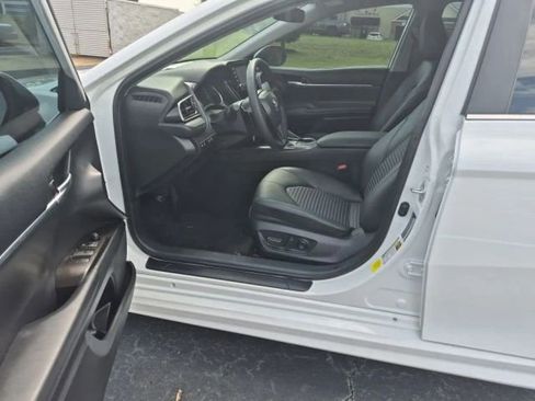 Used 2024 Toyota Camry SE FWD image 10