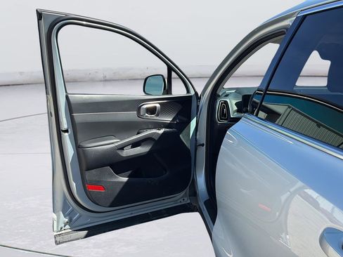 Used 2026 Kia Sorento LX image 12