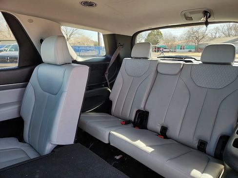 Used 2022 Hyundai Palisade SEL w/ 8P Bench Seat Package image 5