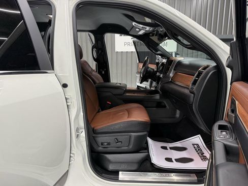 Used 2023 RAM 3500 Limited image 27