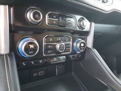 Used 2021 GMC Yukon SLT w/ SLT Premium Package image 22