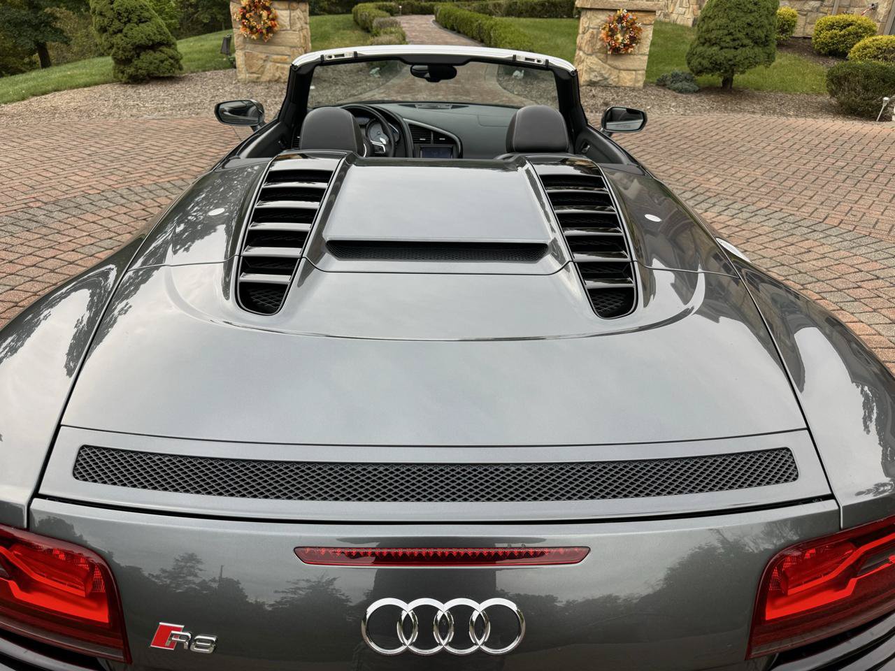 Used 2015 Audi R8 V8 w/ Full Leather Package AWD/4WD image 9
