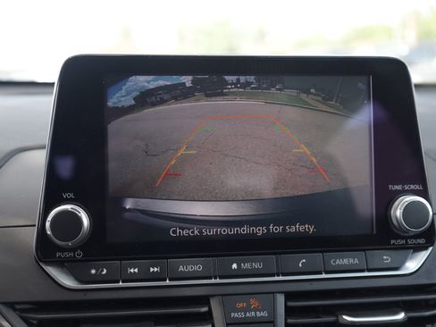 Used 2023 Nissan Altima 2.5 SV FWD image 15