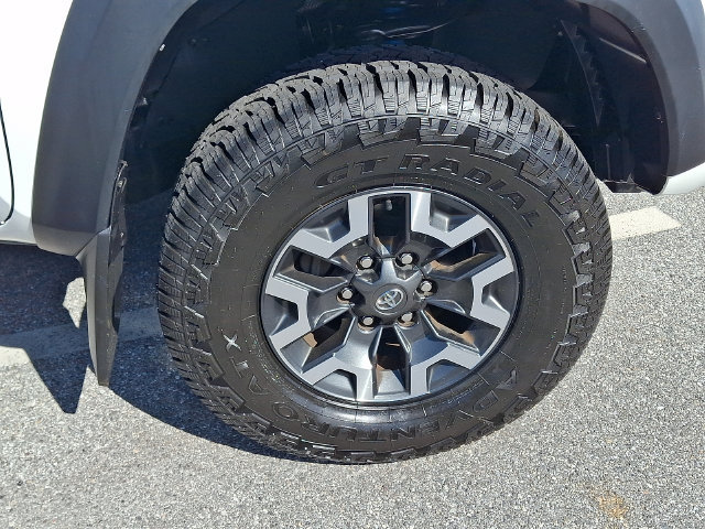Certified 2022 Toyota Tacoma TRD Off-Road w/ Technology Package AWD/4WD image 8