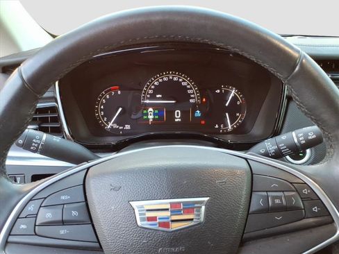 Used 2017 Cadillac XT5 Luxury w/ Driver Awareness Package image 15