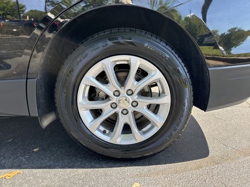Used 2020 Chevrolet Equinox LT FWD image 19