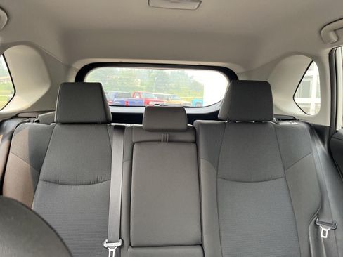 Used 2025 Toyota RAV4 LE AWD/4WD image 25