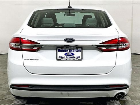 Used 2018 Ford Fusion S image 4