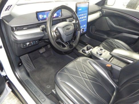 Used 2022 Ford Mustang Mach-E Select image 14