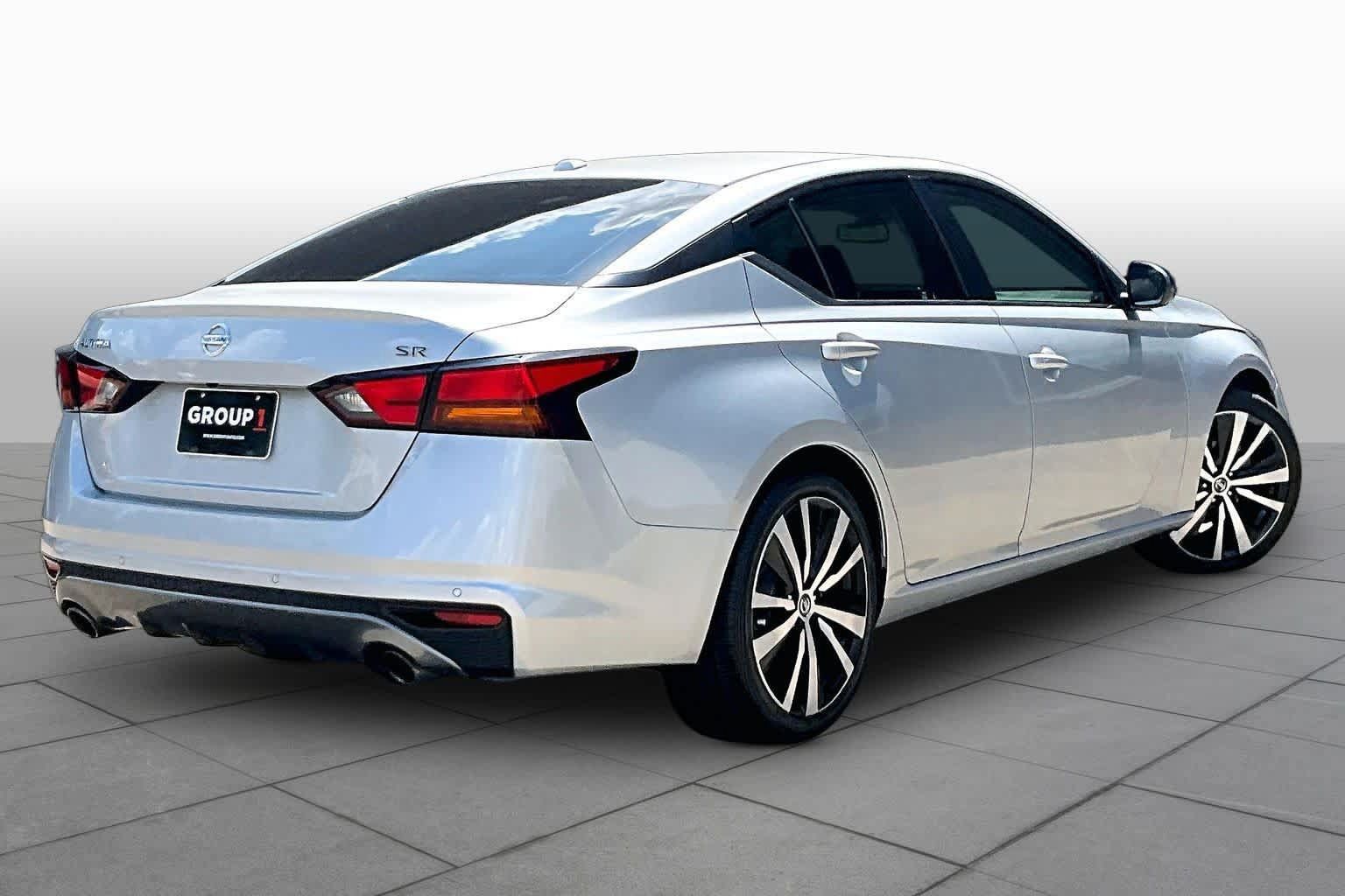 Certified 2022 Nissan Altima 2.5 SR FWD image 13