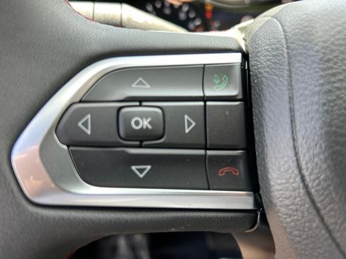 Used 2024 Jeep Compass Trailhawk w/ Sun and Sound Group AWD/4WD image 12