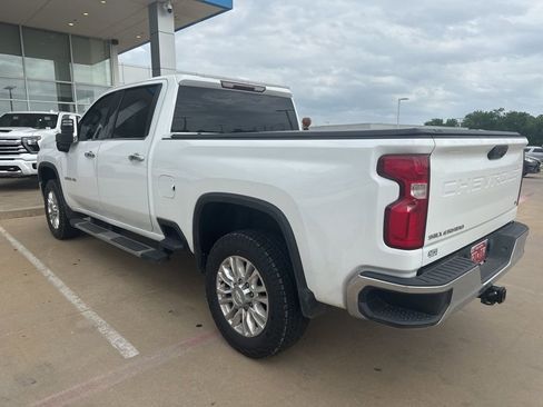 Used 2020 Chevrolet Silverado 2500 LTZ w/ Z71 Off-Road Package AWD/4WD image 7
