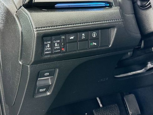 Used 2023 Honda Odyssey Touring image 10