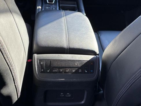 Certified 2024 Nissan Pathfinder SL w/ SL Premium Package image 22